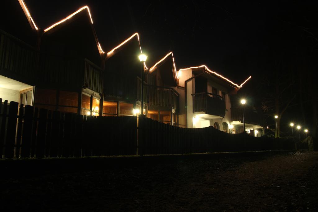 Lovecky Hotel Jivak Loučeň Exteriör bild