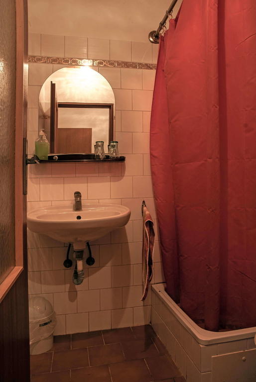 Lovecky Hotel Jivak Loučeň Rum bild