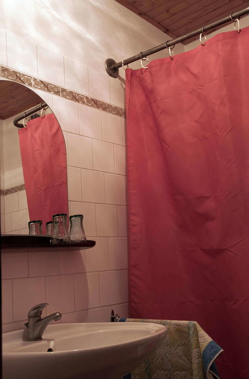 Lovecky Hotel Jivak Loučeň Rum bild